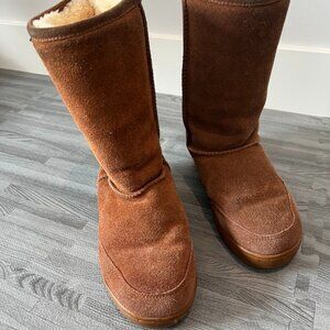 Bearpaw Womens Fuzzy Boots Size 7